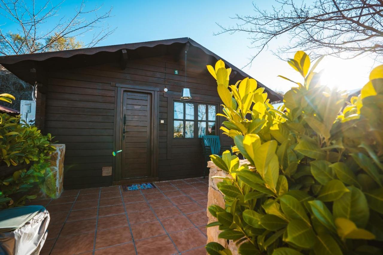 Fuente Del Lobo Glamping & Bungalows - Adults Only Pinos Genil Exterior photo